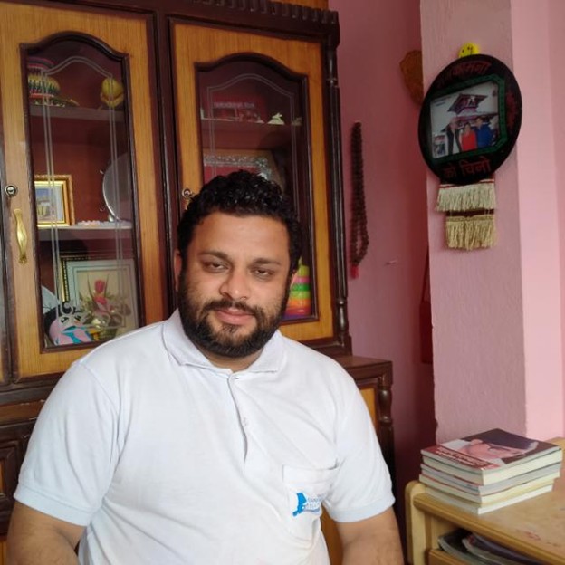 Hari Oli — Director